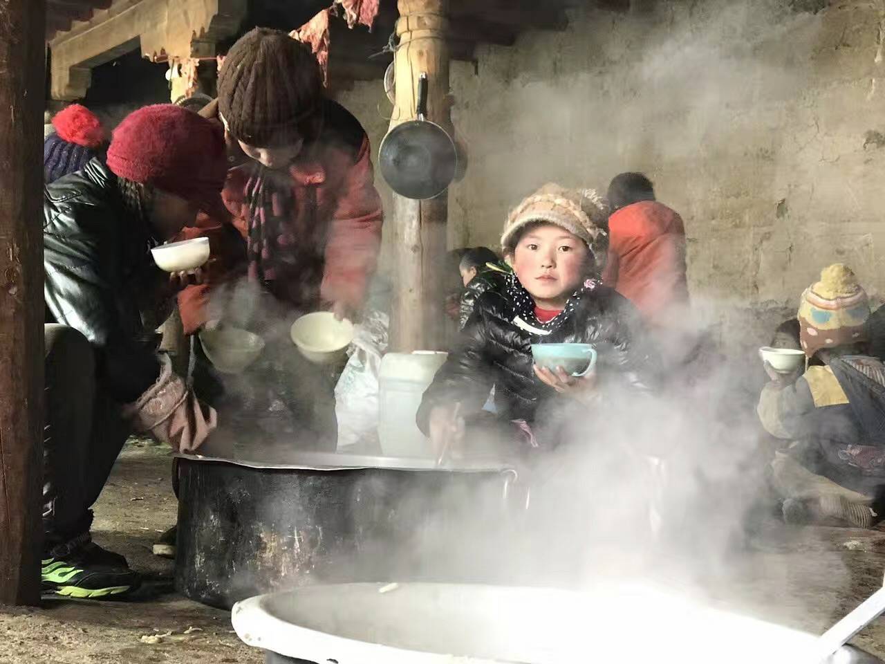 米兰体育·米兰网站在线登入-米兰(中国)公益回顾丨家国同欢月同圆 温暖满载甘孜州(图10) 米兰体育·米兰网站在线登入-米兰(中国)公益回顾丨家国同欢月同圆 温暖满载甘孜州(图10)