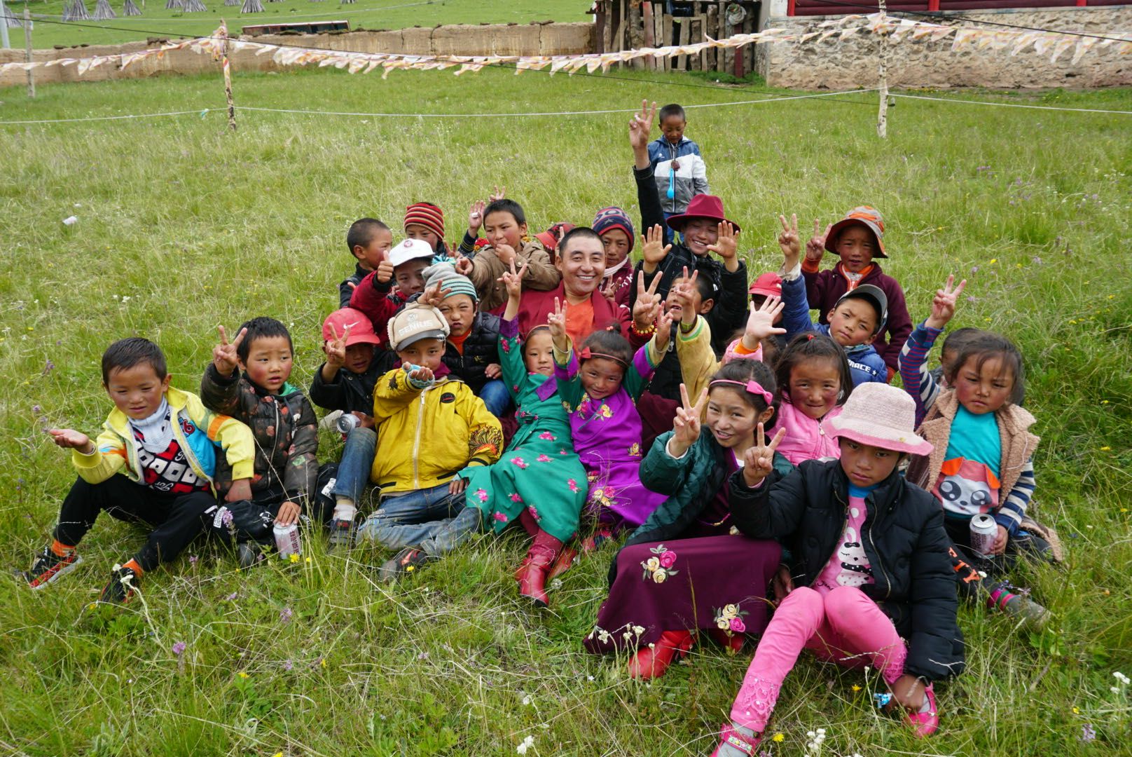 米兰体育·米兰网站在线登入-米兰(中国)公益回顾丨家国同欢月同圆 温暖满载甘孜州(图14) 米兰体育·米兰网站在线登入-米兰(中国)公益回顾丨家国同欢月同圆 温暖满载甘孜州(图14)